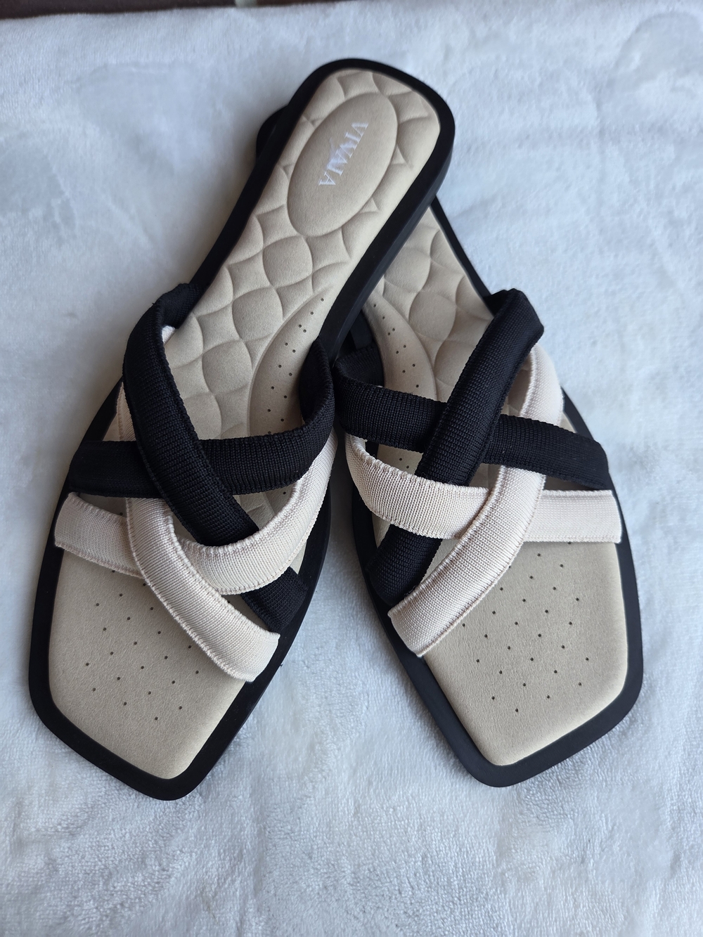 VIVAIA Black Cream Knit Criss Cross Slide Sandals EU 43 US 11 Cushioned Comfort - Picture 2 of 7